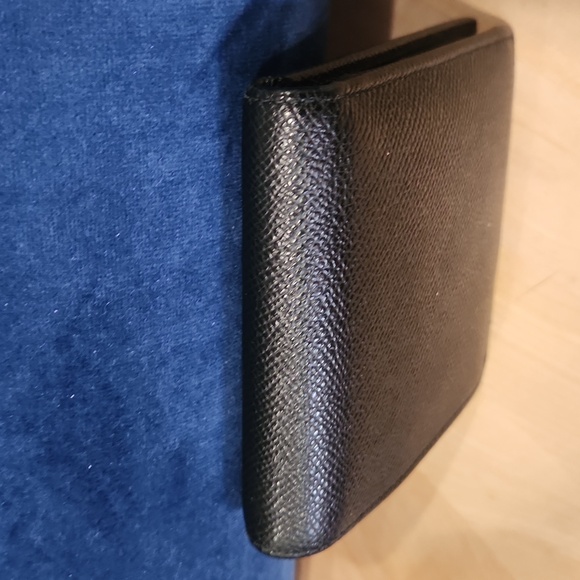 Men's BVLGARI leather bi-fold wallet. Includes all original authentic documents. - Picture 12 of 12